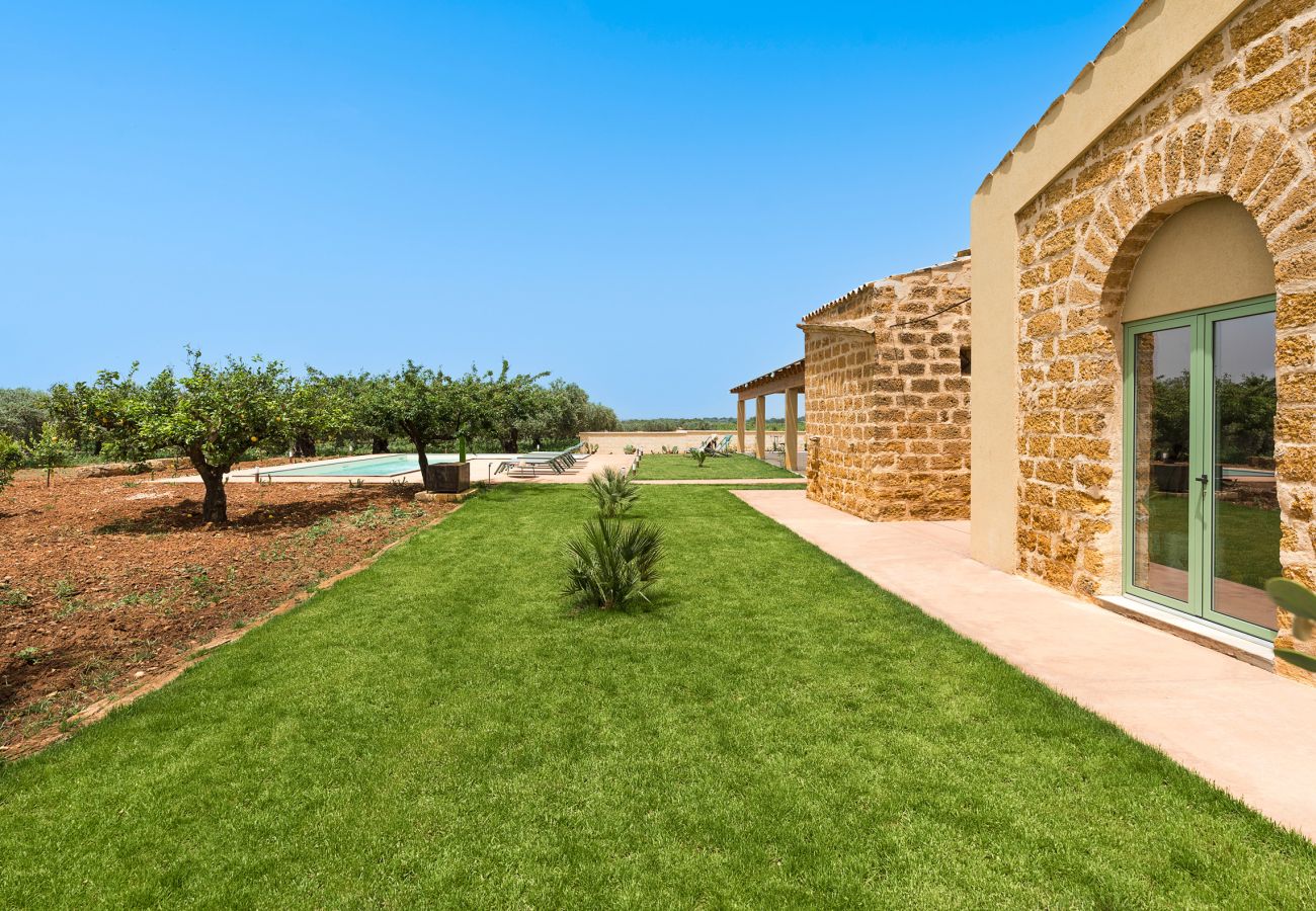 Villa a Menfi - Esclusiva villa di campagna con piscina a Menfi