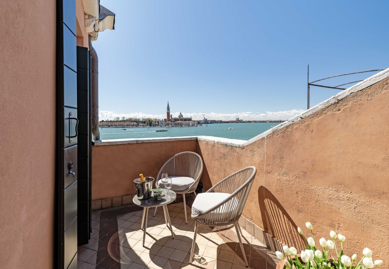 Appartamento a Venezia - San Giorgio View Apartment with Terrace R&R