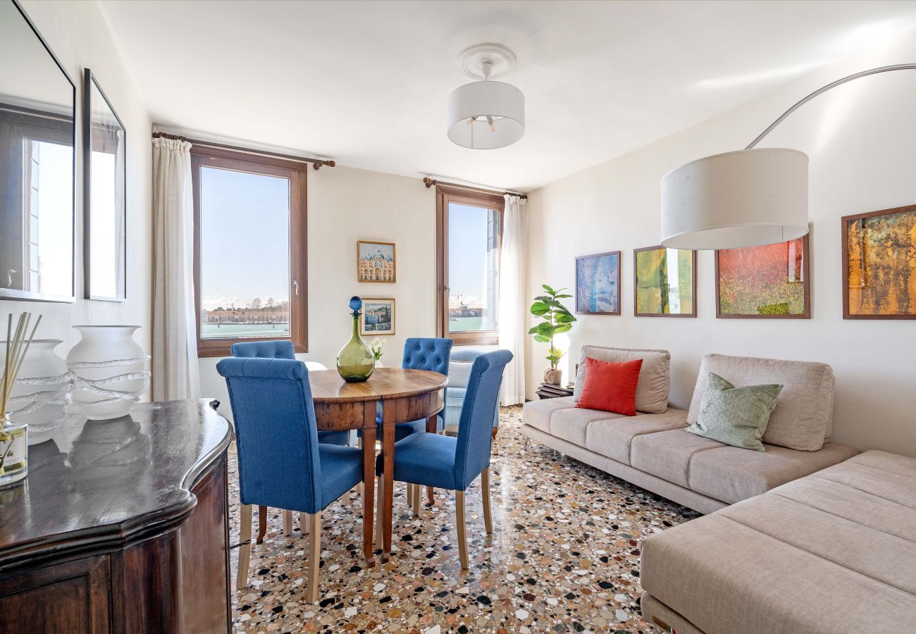 Appartamento a Venezia - San Giorgio View Apartment with Terrace R&R