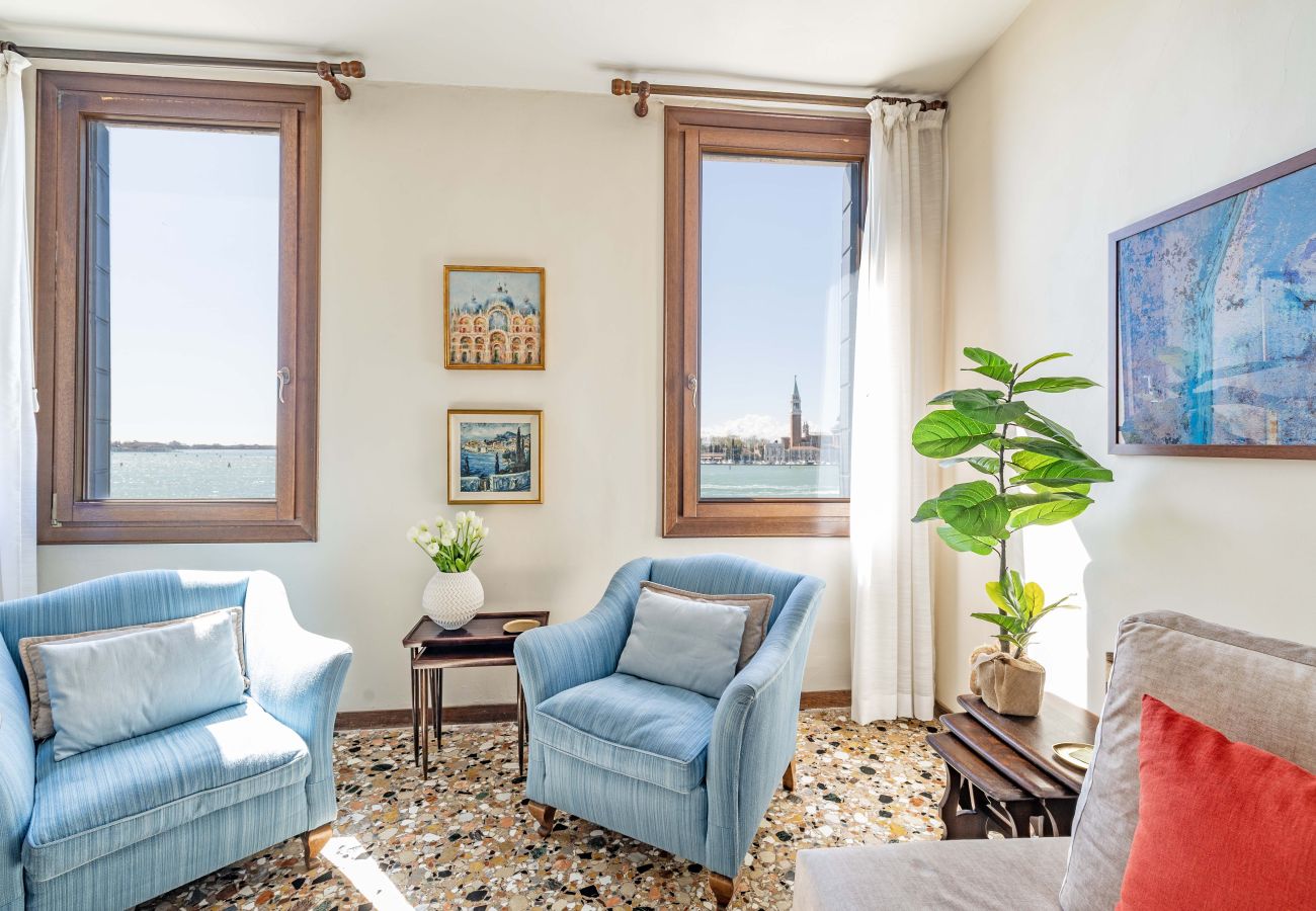 Appartamento a Venezia - San Giorgio View Apartment with Terrace R&R