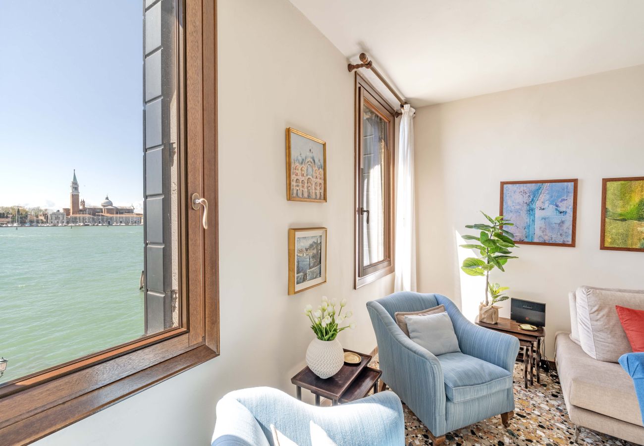 Appartamento a Venezia - San Giorgio View Apartment with Terrace R&R
