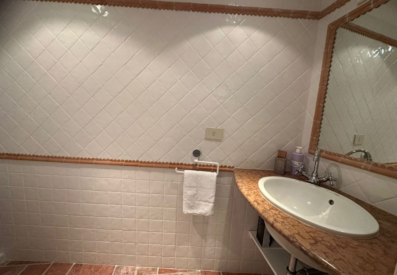 Appartamento a Sperlonga - Casa tipica nei vicoli storici - Holidaycasa Domus Tiberiano