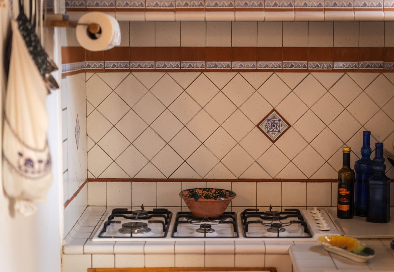 Appartamento a Sperlonga - Casa IDIA – Nei vicoli del centro storico, luminosa, comoda e autentica