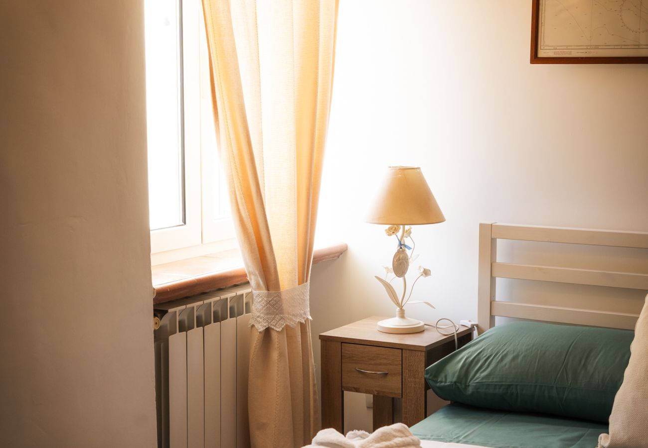 Appartamento a Sperlonga - Casa IDIA – Nei vicoli del centro storico, luminosa, comoda e autentica