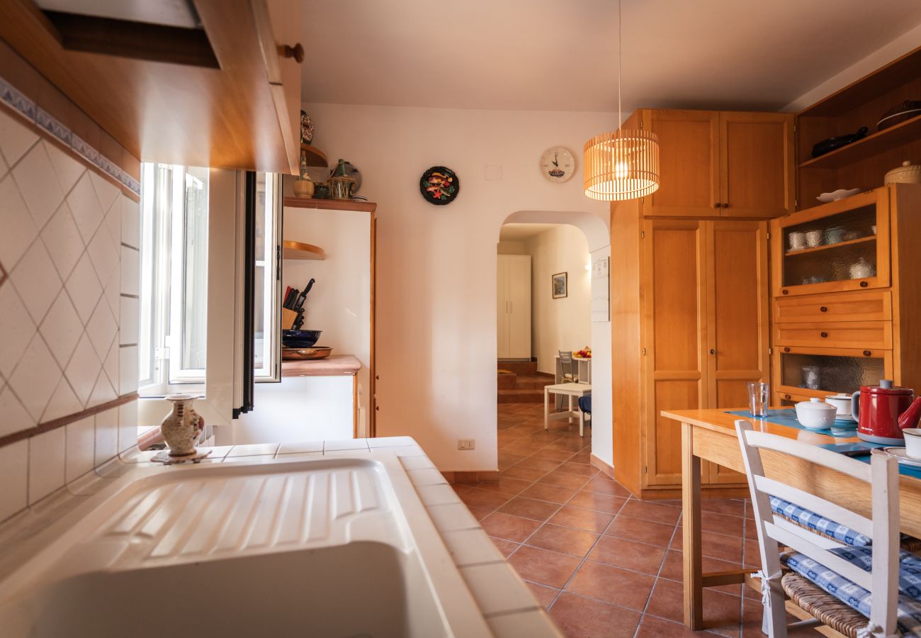 Appartamento a Sperlonga - Casa IDIA – Nei vicoli del centro storico, luminosa, comoda e autentica