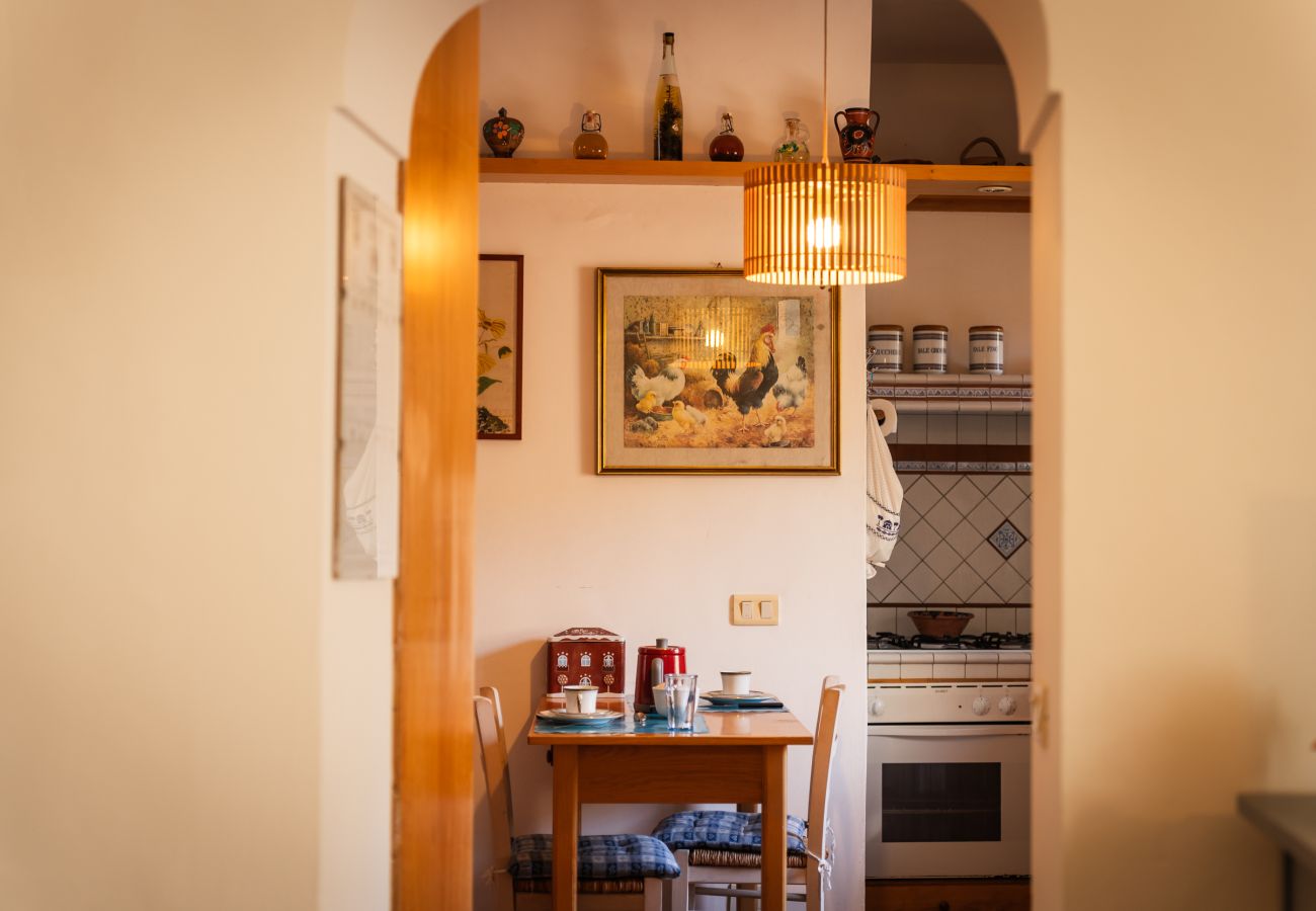 Appartamento a Sperlonga - Casa IDIA – Nei vicoli del centro storico, luminosa, comoda e autentica