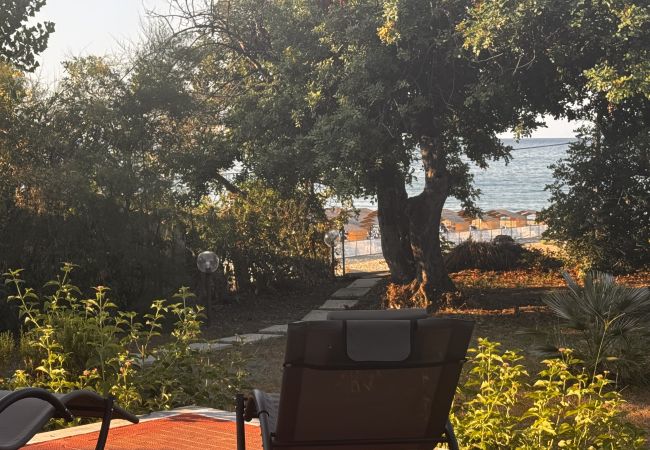 Appartamento a Sperlonga - Appartamento con accesso diretto al mare 