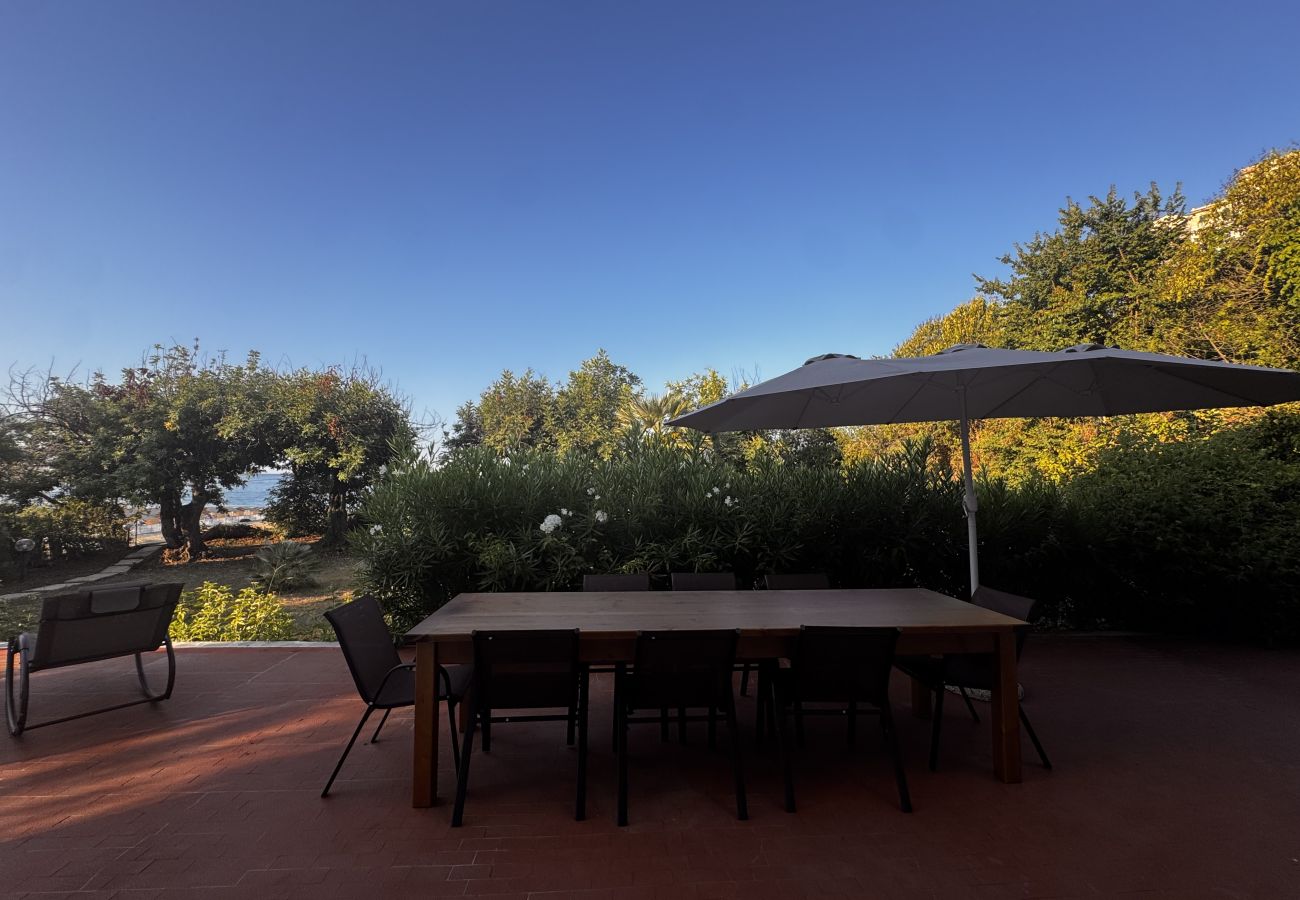Appartamento a Sperlonga - Appartamento con accesso diretto al mare 