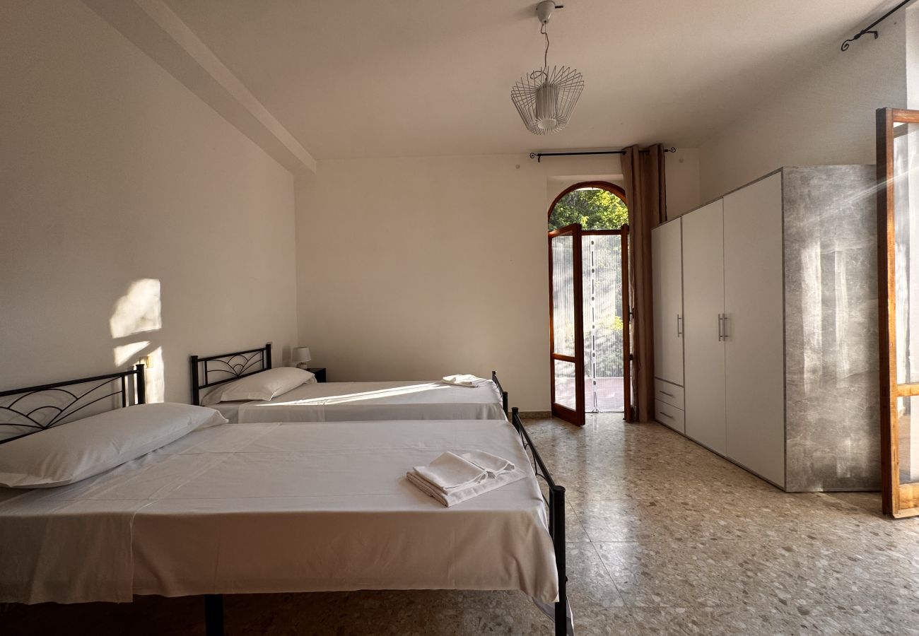 Appartamento a Sperlonga - Appartamento con accesso diretto al mare 
