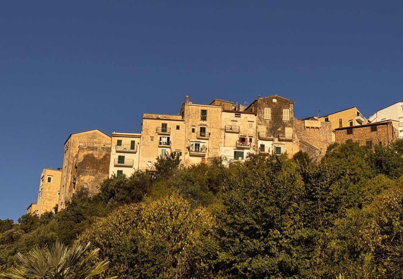 Appartamento a Sperlonga - Appartamento con accesso diretto al mare 