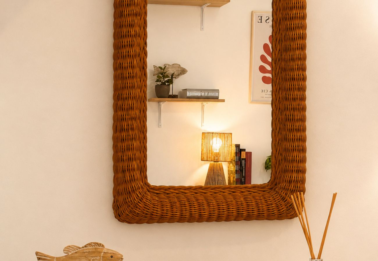 Appartamento a Sperlonga -     Semplice. Curato. Vicino al mare.